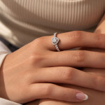 Stříbrný prsten se srdcem Dalia 0,5 ct MOISSANITE + CERTIFIKÁT, 54 Stříbrná certifikát GRA, hadřík na čištění stříbra, dárková krabička
