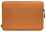 Incase Compact Sleeve Cognac Amber / Pouzdro pro Apple MacBook Air 13" a Pro 13" (INMB100641-CGA)