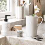 Bastion Collections Keramický džbán White / black heart 1 l, bílá barva, keramika