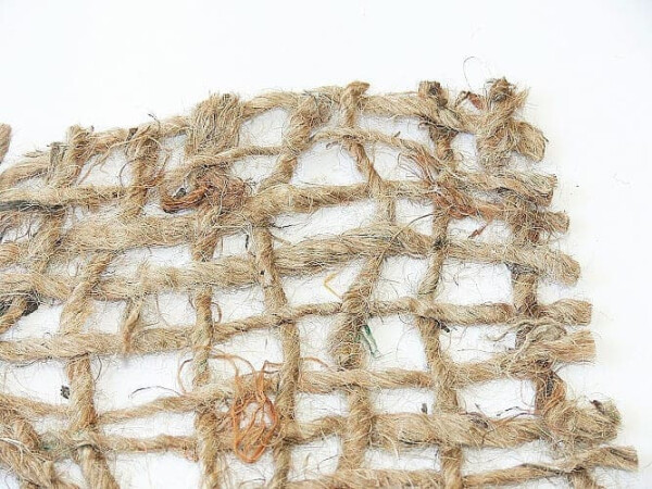 Jutová síť pro zpevnění svahů – Geomanet J500 EKO 500 g/m² 1,22×68,58 m [83,67 m²]