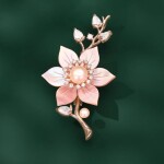Luxusní brož s růžovou perlou a květem švestky Zoé, Růžová