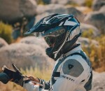 Helma na moto Nexx X.Wed 3 Gobi white/gray - L / černá