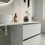 CERANO - Koupelnová skříňka Velora - bílá matná, úchytka černá + deska pod umyvadlo z lit. mramoru Elanys - 12 mm + konzole chrom - 160x54,2x46,5 CER-679387