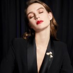 Luxusní brož Anwen Gold - sladkovodní perly, zirkony, Zlatá