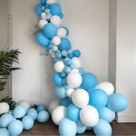 Balónková girlanda světlemodro-bílá Balonky.cz Balónková girlanda světlemodro-bílá Balonky.cz