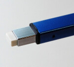 Tombow Gumovací tužka Mono Zero METAL 2,5 x 5 mm - modrá