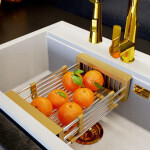 VELAZO - Teleskopický koš na kuchyňský dřez ve zlaté barvě VELAZBASG