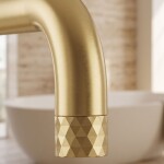 REA - Volně stojící baterie Lungo Diamond Brush Gold REA-B2246