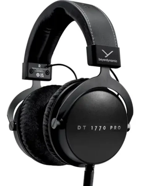 Beyerdynamic DT 1770 PRO MK II černá / Uzavřená studiová sluchátka / Mini XLR / 30 ? / 3m/5m kabel (43000257)