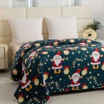 DumDekorace Zelený prošívaný vánoční přehoz s motivem Santa Clause Šířka: 170 cm | Délka: 210 cm