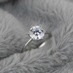 ELENYS Charlotte – stříbrný rhodiovaný prsten se zirkonem, Ag 925/1000 Velikost: 6 (EU: 51-53)