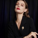Elegantní brož ve tvaru zlatého listu Isadora, Zlatá