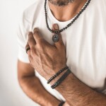 Pánský korálkový náhrdelník Diego Black - přírodní onyx, větrná růžice, Černá 55 cm