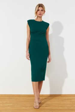 Zelené přiléhavé midi šaty tužkovou sukní od značky Trendyol
