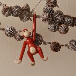 Kay Bojesen Denmark Dřevěná opička Monkey Mini Vintage Red 9,5 cm, červená barva, dřevo