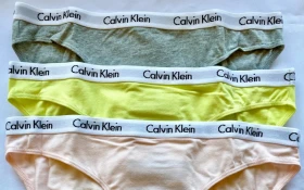 Dámská nadměrná tanga Calvin Klein QD3800E PLUS SIZE