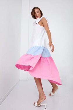 Letní šaty na ramínka delším zadním dílem modré růžové barvě