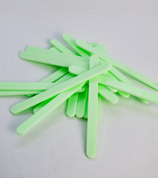 Cake star Akrylatové tyčky na nanuk zelená délka 11,5cm (10ks)