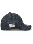 New Era Pánská kšiltovka Tampa Bay Buccaneers NFL 2026 Salute to Service 39THIRTY M-Crown Flex Velikost: L/XL