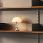 Louis 5744171481 - Louis Poulsen Přenosná lampa Panthella 160 V3 Opal Beige/Chrome, béžová barva, stříbrná barva, plast