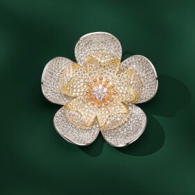 Luxusní brož ve tvaru zářivého květu se zirkony Manon, Zlatá