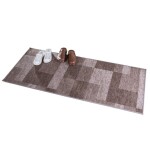 Kusový koberec ICONA hnědá 67 cm