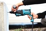 Makita HR2630T / Kombinované kladivo / 800W / 1.200 ot-min / 4.600 úderů-min / 2.4J / SDS-plus (HR2630T)