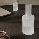 Ferm LIVING Karafa Ripple Carafe 1 l - ferm LIVING Skleněná karafa Ripple Frosted 900 m, bílá barva, sklo