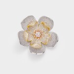 Luxusní brož ve tvaru zářivého květu se zirkony Manon, Zlatá