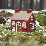 Ib Laursen Lucerna domeček Snowman, červená barva, keramika