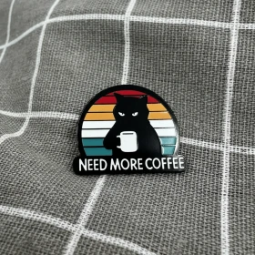 Pinarna.cz Černá naštvaná kočka - Need more coffee / Potřebuji více kávy