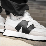 Boty New Balance 327 M MS327CWB 42