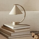 Ferm Living Designová stmívatelná lampa Meridian Cashmere, béžová barva, kov