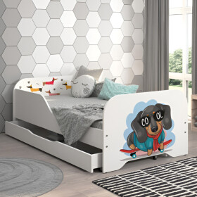 DumDekorace Kompletní dětská postel 140 x 70 cm s matrací a roštem - SKATE DOG
