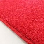 DumDekorace Jednobarevný koberec červené barvy