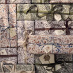Ib Laursen Balicí papír Flower Motif – 5 m, multi barva, papír