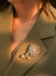 Exkluzivní brož Swarovski Elements Daisy - design sedmikrásky, Zlatá