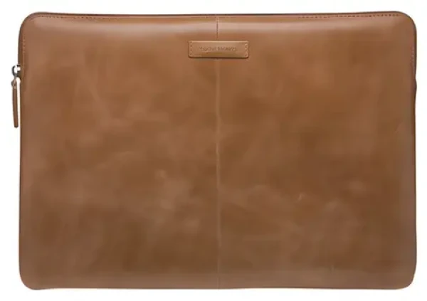 Dbramante1928 Skagen Pro (2. generace) hnědá / Pouzdro / MacBook Air/Pro 13” (2016-2022) / pravá kůže (SK13GT001545)