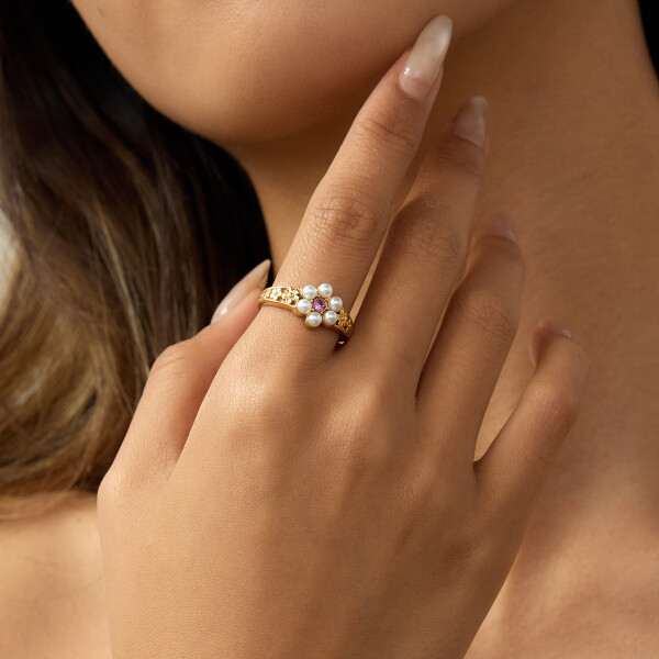 ELENYS Flower Pearl – pozlacený prsten 18K žluté zlato Velikost: 7 (EU: 54-56)