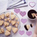 Dortisimo Plastový vypichovač s nástavci Srdíčka (6 vzorů)