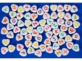 Korálky písmenka srdce 10mm, 30g - pastelové