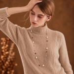 Dlouhý náhrdelník (sweater chain) Naomi - tygří oko, perly, Stříbrná 118 cm