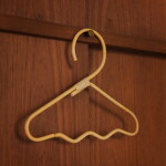 Ferm Living Dětská ramínka na šaty Wavi Rattan – set 3 ks, přírodní barva