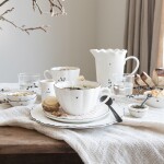 Bastion Collections Porcelánový džbán White Ruffle 1,3 l, bílá barva, porcelán