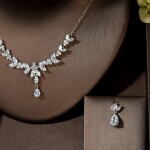 Souprava šperků Swarovski Elements Courtney, Bílá/čirá 50 cm + 9 cm (prodloužení)