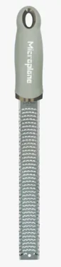 Struhadlo Microplane PREMIUM ZESTER jemné s rukojetí šedozelená barva