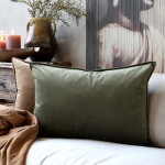 Chic Antique Sametový povlak na polštář Aix Olive 50 × 70 cm, zelená barva, textil