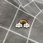 Pinarna.cz Duha vycházející z bílých usměvavých mráčků