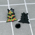 Pinarna.cz Černá kočička kolem vánočního stromečku