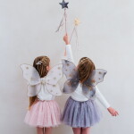 MIMI & LULA Křídla New Star Grey, šedá barva, textil